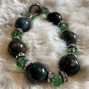 Elegant Green Beaded Bracelet